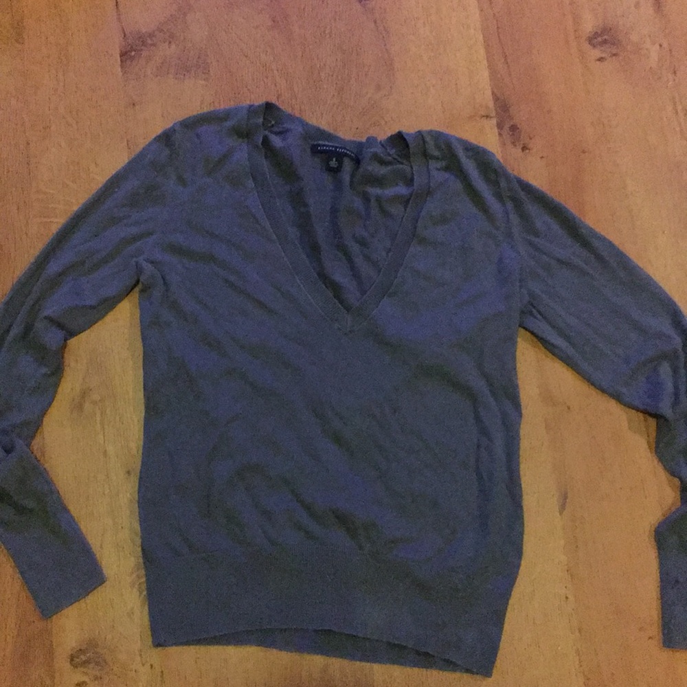 Banana Republic v neck sweater